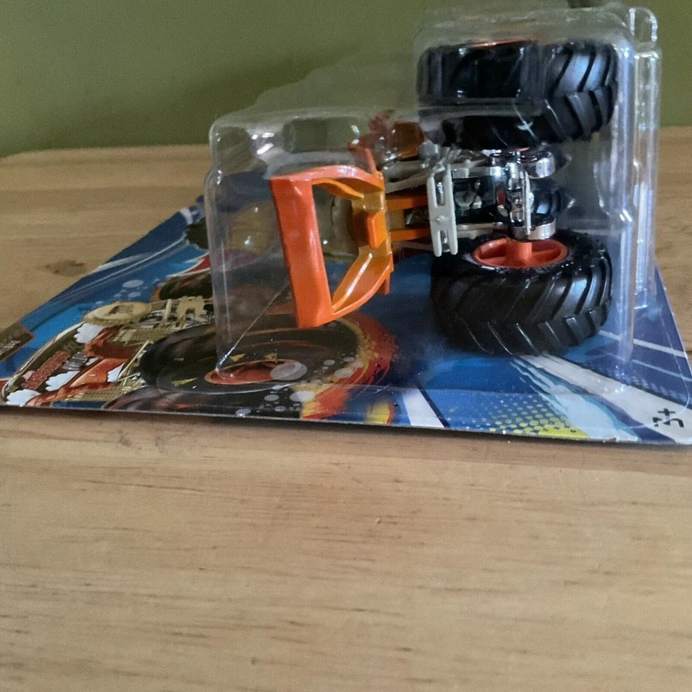 Mattel Hot Wheels Monster Trucks, Carbonator XXL HWFloat And I‎ Bad Scoop
